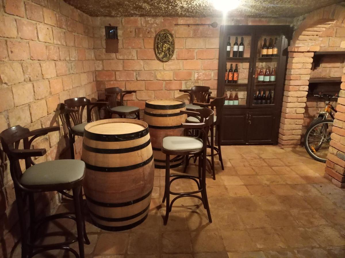 Robinson Vila Kitokret Kutjevo Екстериор снимка